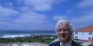 Agentes de navegação reuniram-se em frente ao mar na Praia D’el Rey Notícias das Caldas