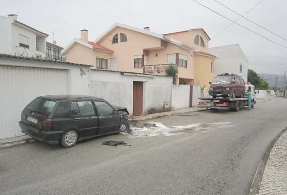 Mais um acidente na rua do Relêgo em Alfeizerão