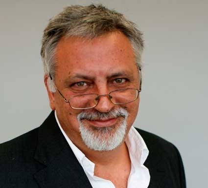 Francisco José Viegas apresenta livro hoje na Feira do Livro de Peniche