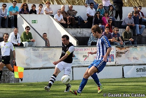 Caldas-Carregado Jogada a Jogada