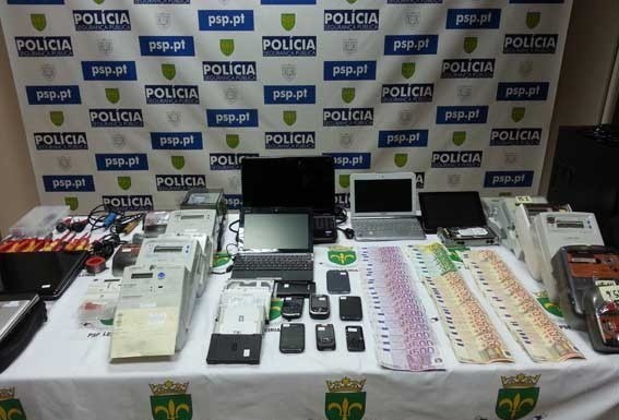 Acidentes na A8 e na Linha do Oeste fizeram três mortos