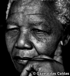 Editorial – Nelson Mandela – desapareceu uma história viva de África e do mundo