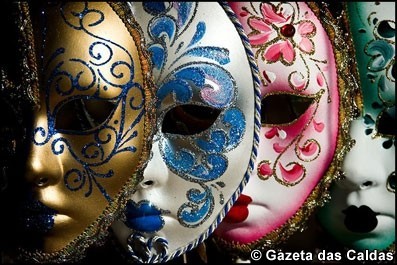 Aprender a fazer máscaras na Atouguia da Baleia