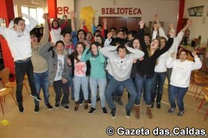 1013754_658700900832460_692