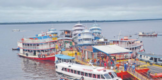 Manaus – Uma cidade moderna e industrial às portas da floresta virgem