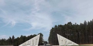 Pórticos de Carlos Oliveira inaugurados na Burinhosa