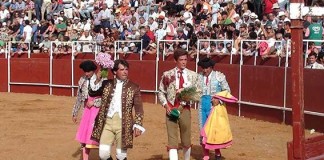 Crónica Tauromáquica – Grupo de Forcados Amadores das Caldas da Rainha estiveram na Nazaré e no Bombarral