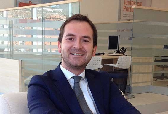 Nos Estados Unidos os serviços de imigração são demorados e burocráticos