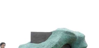 Thierry Ferreira tem uma escultura num parque urbano na China