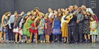 Rancho folclórico e ginastas do Acrotramp juntos em espectáculo amanhã no CCC
