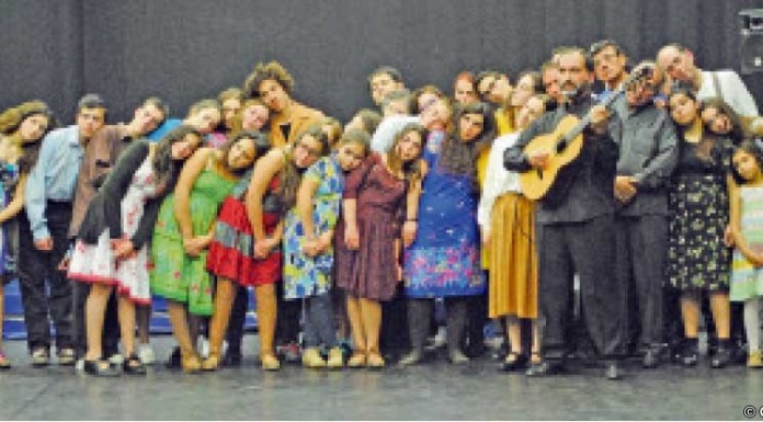 Rancho folclórico e ginastas do Acrotramp juntos em espectáculo amanhã no CCC