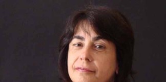 Artista plástica Dulce Nunes expõe desenhos sobre os Açores Gazeta das Caldas