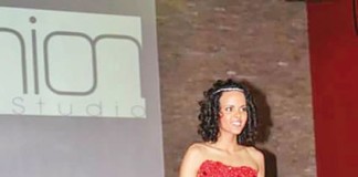 Clínica caldense organizou desfile de moda no Bowling Caldas Gazeta das Caldas