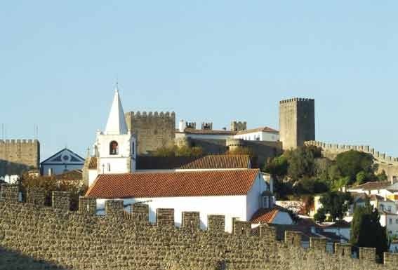 Turista japonês morre ao cair das muralhas em Óbidos Gazeta das Caldas