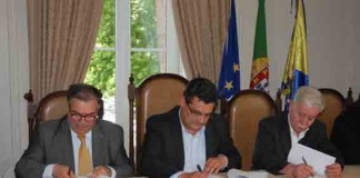 Alcobaça foi o último município do Oeste a retomar as 35 horas e o primeiro a assinar a sua formalização Gazeta das Caldas