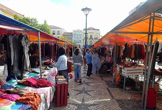 Mercado da Praça da Fruta transformou-se numa venda de garagem Gazeta das Caldas