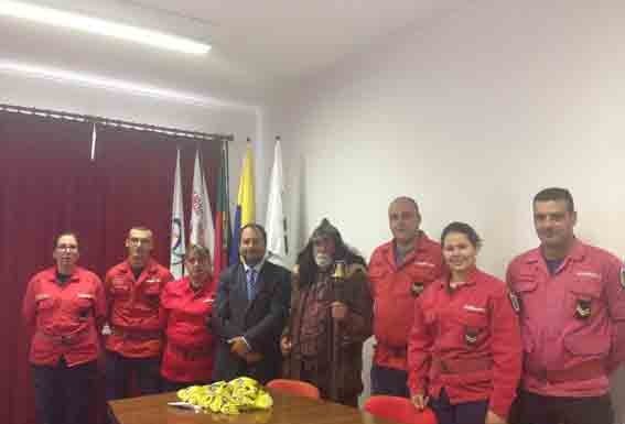 “Leproso” volta a oferecer as esmolas aos bombeiros de Óbidos Gazeta das Caldas