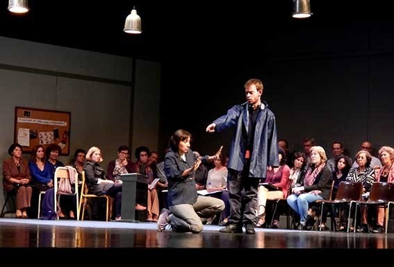 “Os Acontecimentos”, de David Greig – Uma trágica história da vida real interpretada por dois actores e um coro Gazeta das Caldas