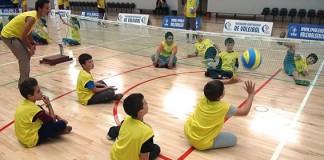 Voleibol Sentado encantado com praticantes do Núcleo do Agrupamento de Escolas Josefa de Óbidos Gazeta das Caldas