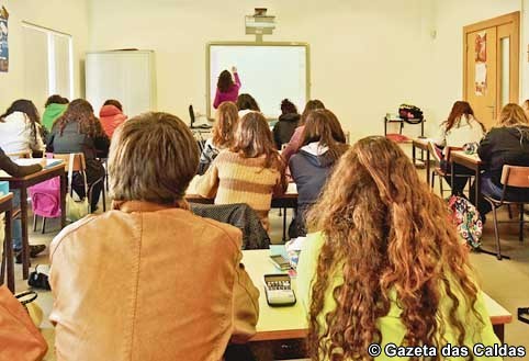 Escola Raul Proença e Colégio Rainha D. Leonor lideram rankings das escolas no distrito de Leiria Gazeta das Caldas