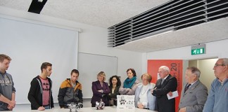 Rotários dão donativo para curso de programação da Bordalo Pinheiro Gazeta das Caldas