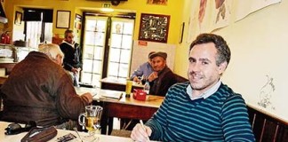 Cartoons de Bruno Prates na Gazeta em exposição no CCC