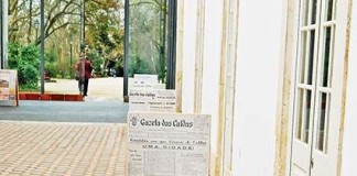 Capas da Gazeta das Caldas em exposição no Céu de Vidro Gazeta das Caldas