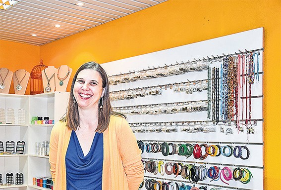 EP Bijutaria’s no Centro Comercial D. Carlos I