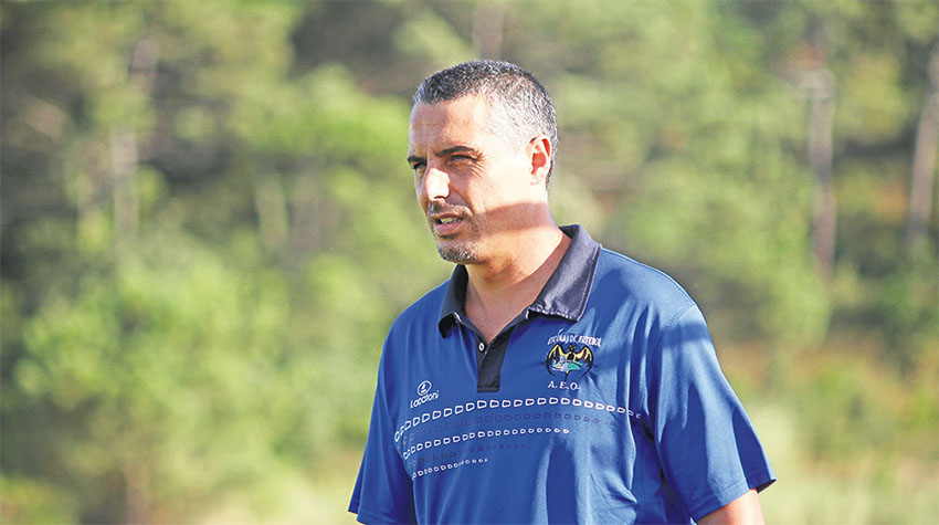 José Vala é o novo treinador do Caldas SC