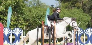 Brilhante representação da Associação Equestre Klug com Six