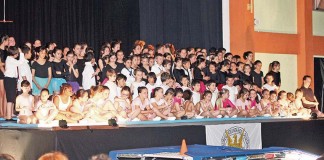 Cerca de 500 pessoas assistiram ao sarau dos Bombeiros notícias das Caldas