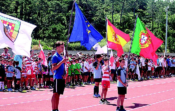 Torneio de futebol trouxe cerca de 900 jovens ao Oeste