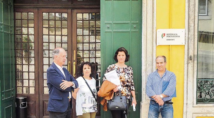 Moradores da Avarela queixam-se na Secretaria de Estado do Ambiente