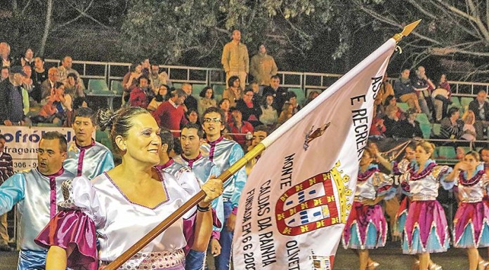 Marchas populares e frango assado no Monte Olivett