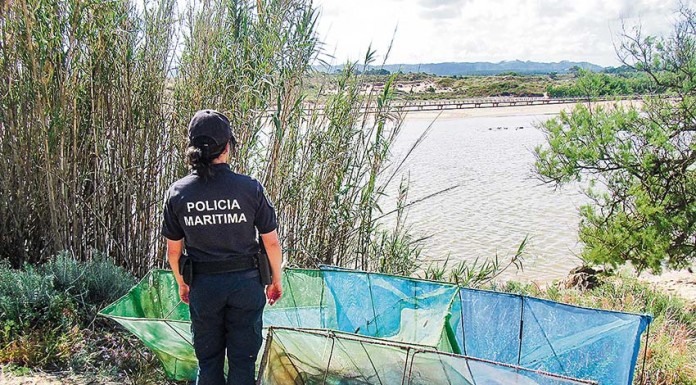 Polícia Marítima combate pesca ilegal na Lagoa de Óbidos e rio Tornada