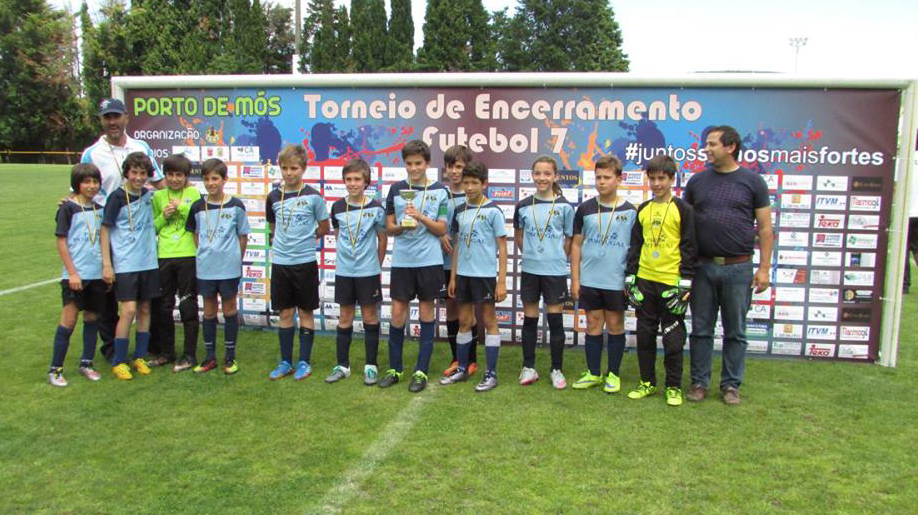 Infantis sub 12 da AE Óbidos venceram Torneio de Porto Mós