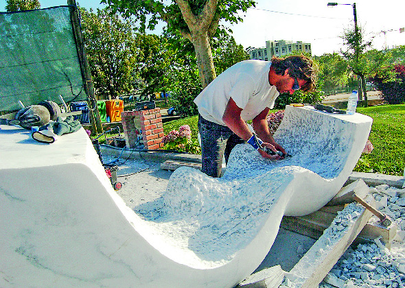 Simpósio das Caldas:  40 toneladas de pedra  para cinco escultores