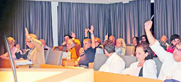 Colégios vão à Assembleia e pedem intervenção da Câmara para evitar encerramento