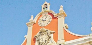 CARREIRA ALVES – na Câmara de dia e nas bilheteiras à noite