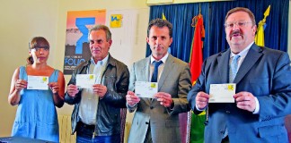 FOLIO é o primeiro festival literário a ter um postal da República