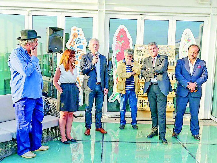 Fábrica Bordallo Pinheiro apresenta  26 sardinhas “fresquinhas”