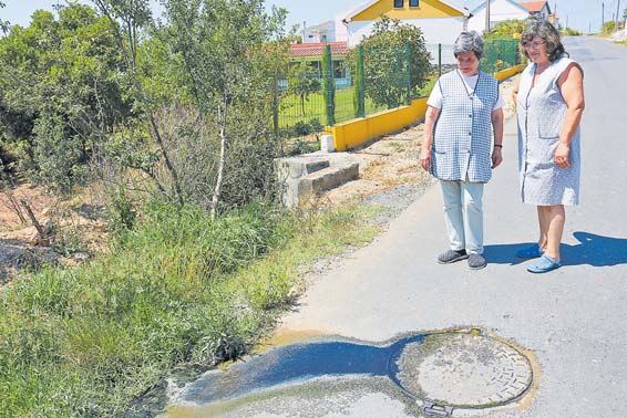 Moradores da região queixam-se dos sistemas de esgotos