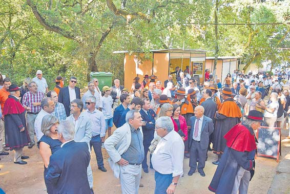 Largas dezenas de entidades e bombarralenses marcaram presença na inauguração do certame
