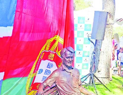 Autores caldenses na produção da estátua a Bobby Robson