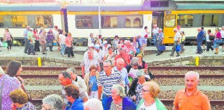 Seniores caldenses viajaram num comboio especial entre Caldas da Rainha e Setúbal