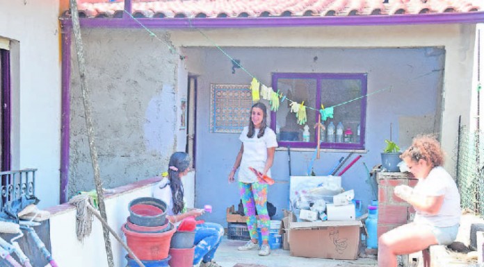 Voluntários reabilitam casas em Óbidos e mudam a vida dos seus habitantes