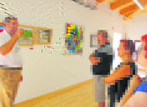 Pinturas de Arlindo Menino no Espaço de Turismo