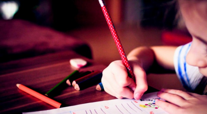 Famílias portuguesas vão gastar menos com o regresso às aulas