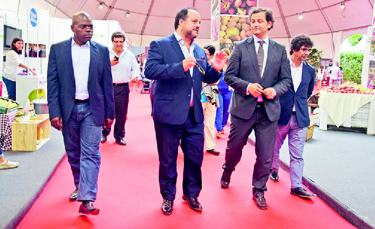 Caldas estabelece protocolo para agilizar negócios com países da lusofonia