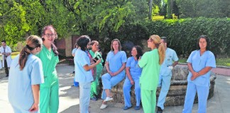 Profissionais de saúde do CHO com salários em atraso